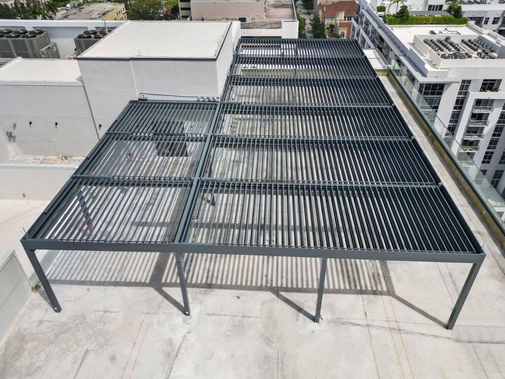 Rooftop shade structure featuring custom bioclimatic louvers
