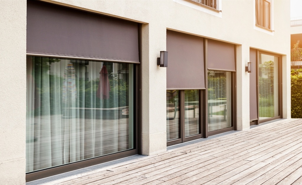 Motorized Outdoor Screens