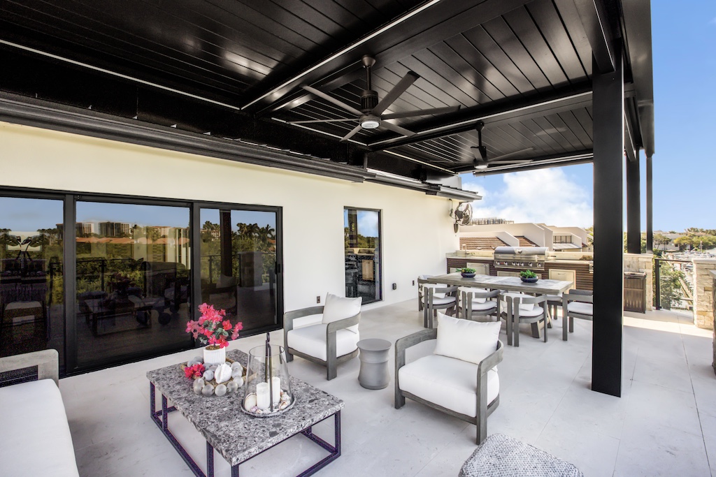Designing Outdoor Kitchen and Bar