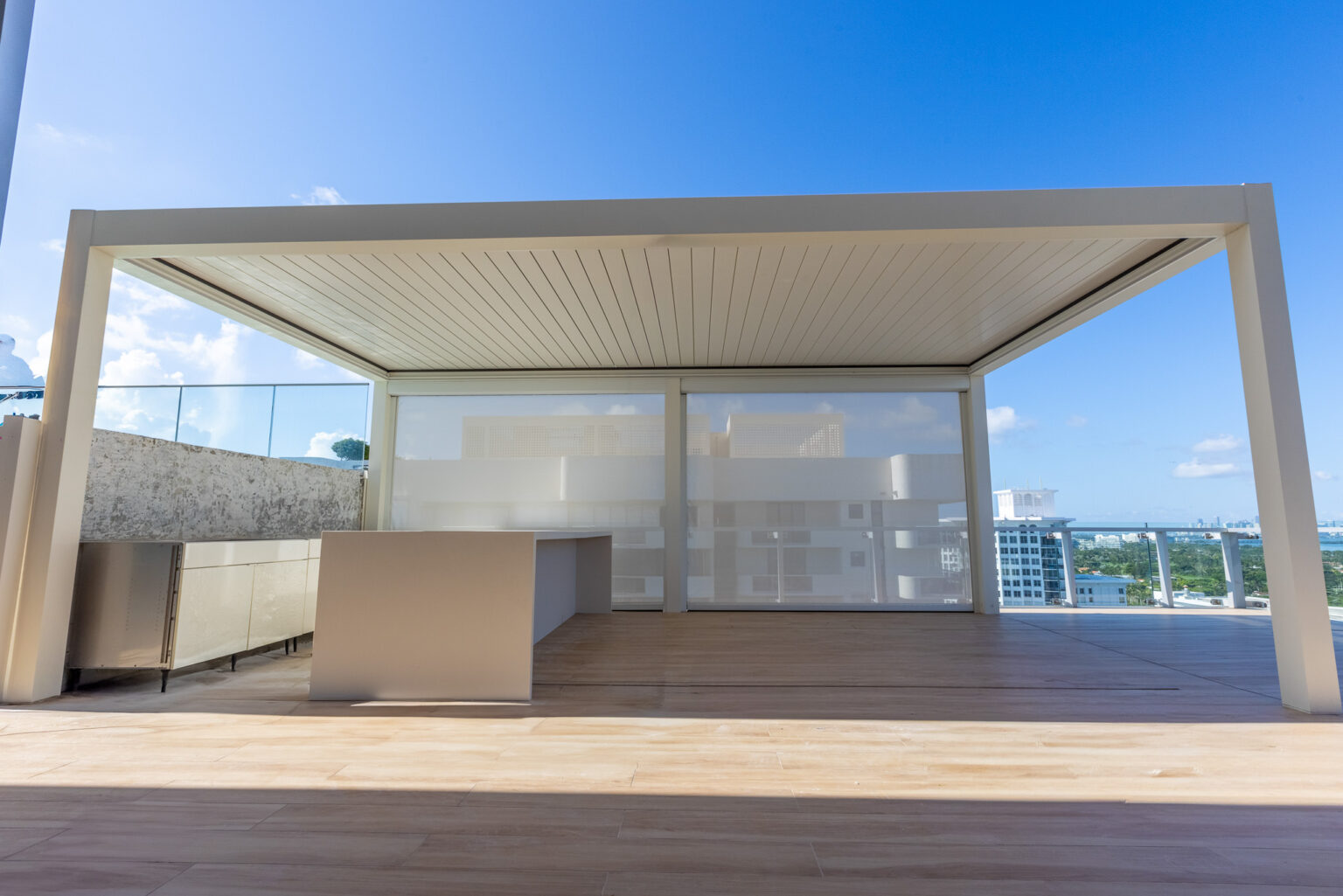 Retractable Shade & Pergolas Miami - Smart Shade Structures